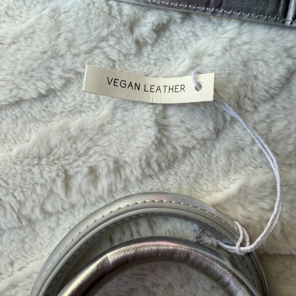 NEW Urban Outfitters Lizzie Mini Duffle Bag Silver - Picture 4 of 5